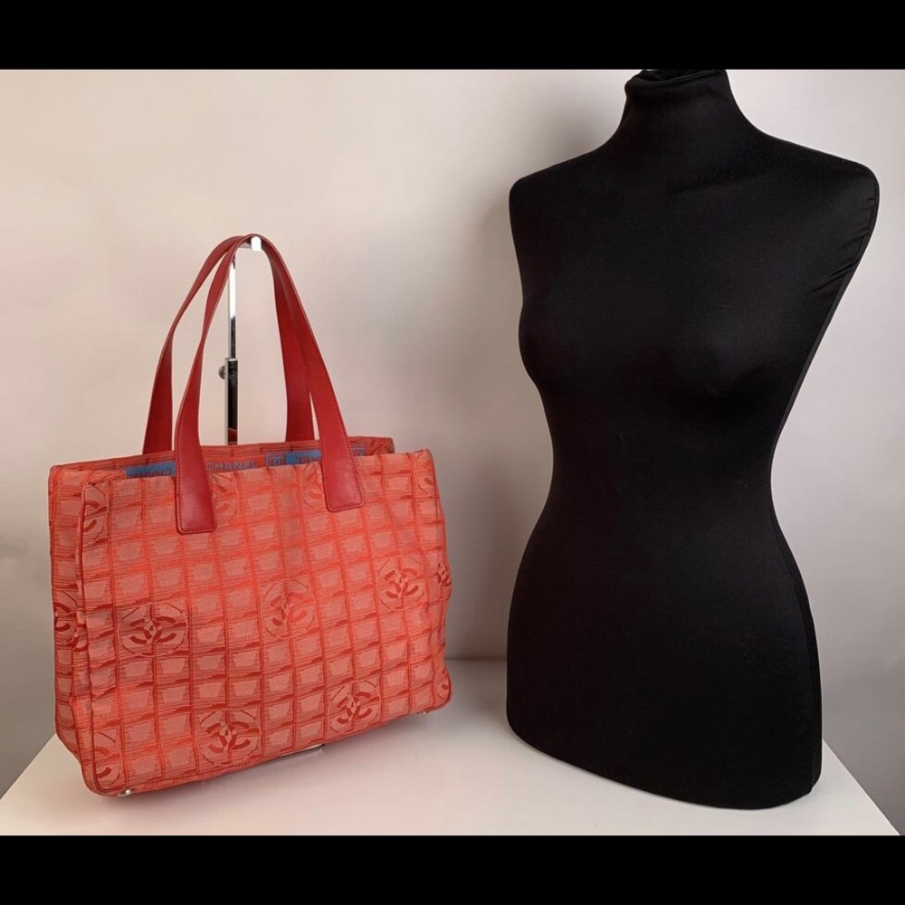 ♥️CHANEL Monogram Tote handbag Vintage RARE! - Picture 2 of 10